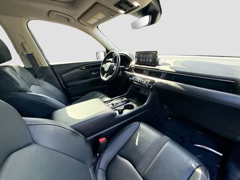 Used 2024 Honda Pilot Touring image 27