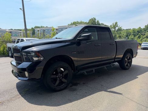 Used 2017 RAM 1500 Express w/ Black Ram 1500 Express Group AWD/4WD image 2