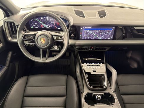 Used 2026 Porsche Cayenne AWD/4WD image 27
