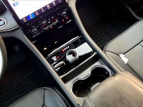 New 2025 Jeep Grand Cherokee L Limited w/ Luxury Tech Group II AWD/4WD image 17