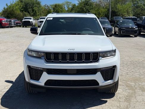 New 2026 Jeep Grand Cherokee L Limited w/ Trailer Tow Package AWD/4WD image 3