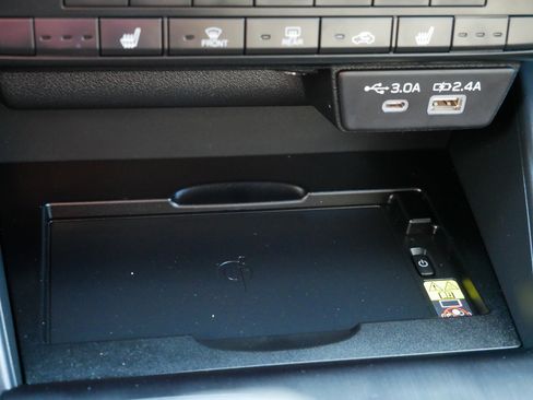 Certified 2026 Subaru Outback Limited AWD/4WD image 32