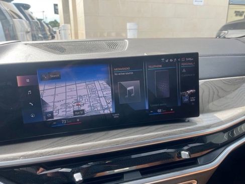 Used 2023 BMW X7 xDrive40i w/ M Sport Package AWD/4WD image 4