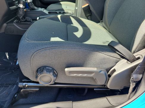 Used 2025 Jeep Wrangler Unlimited Sport AWD/4WD image 13