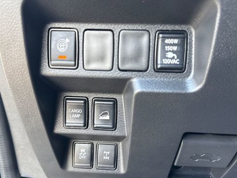 Used 2022 Nissan Frontier PRO-4X AWD/4WD image 30