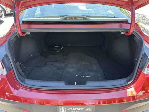 Used 2024 Hyundai Elantra SEL FWD image 12