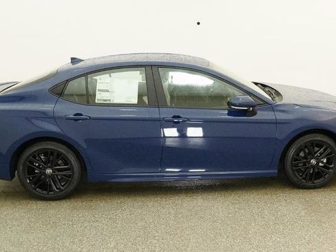 New 2026 Toyota Camry SE image 14