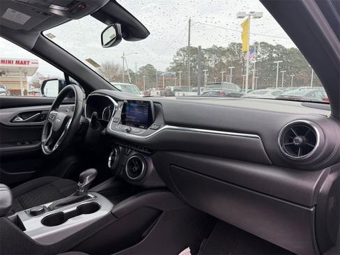 Used 2022 Chevrolet Blazer LT image 16