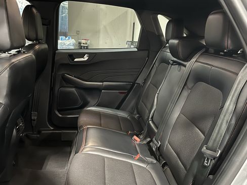 Used 2024 Ford Escape ST-Line image 15