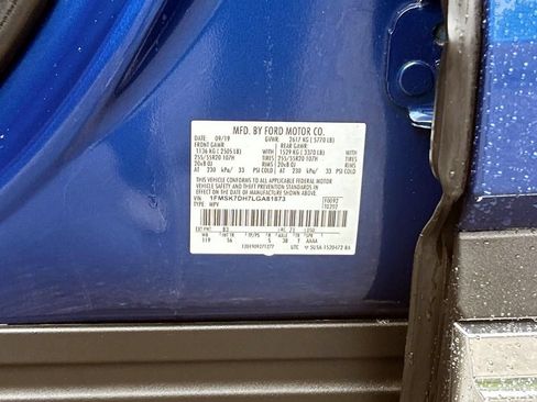 Used 2020 Ford Explorer XLT w/ Equipment Group 202A RWD image 10