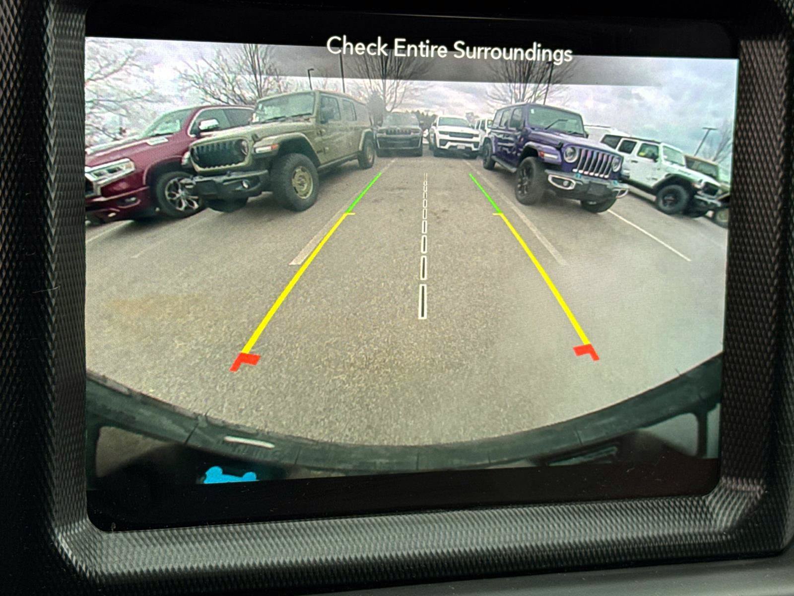 Used 2023 Jeep Wrangler Unlimited Sahara w/ Cold Weather Group AWD/4WD image 18