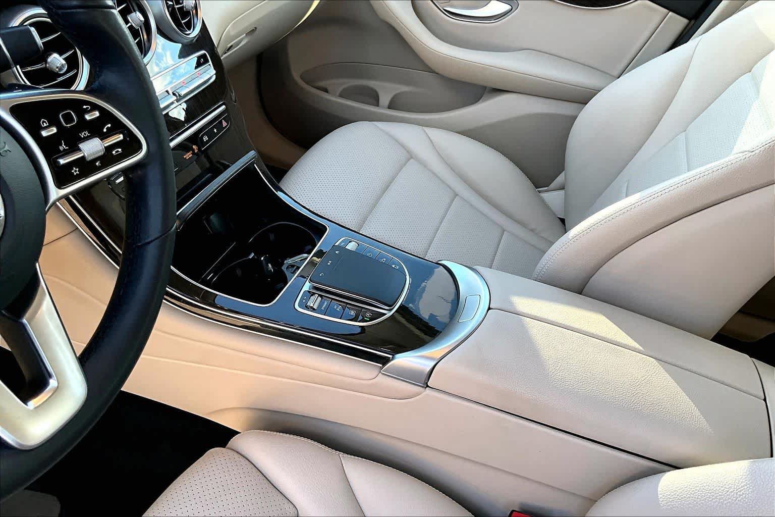 Used 2022 Mercedes-Benz GLC 300 image 17