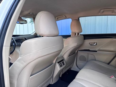 Used 2009 Toyota Venza FWD image 12