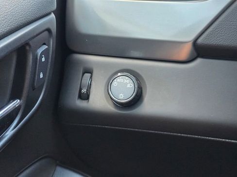 Used 2016 Chevrolet Suburban LT image 33