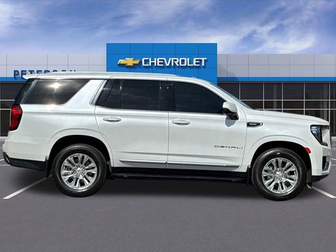 Used 2023 GMC Yukon Denali w/ LPO, Floor Liner Package AWD/4WD image 3
