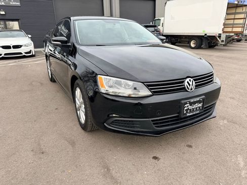 Used 2012 Volkswagen Jetta SE image 3
