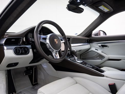 Used 2012 Porsche 911 Carrera S image 16