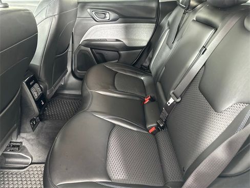 Certified 2022 Jeep Compass Latitude w/ Convenience Group image 17