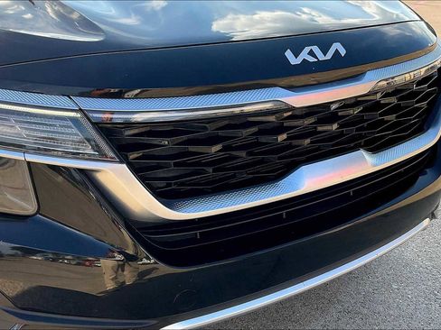 Certified 2022 Kia Seltos EX image 32