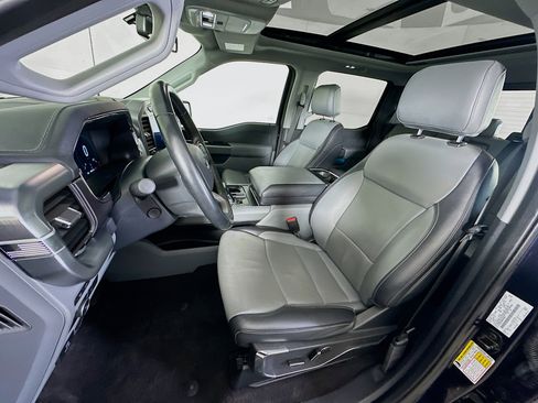 Used 2021 Ford F150 Lariat w/ Equipment Group 502A High image 13