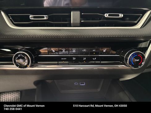 New 2026 Chevrolet Equinox LT w/ Safety and Technology Package AWD/4WD image 18