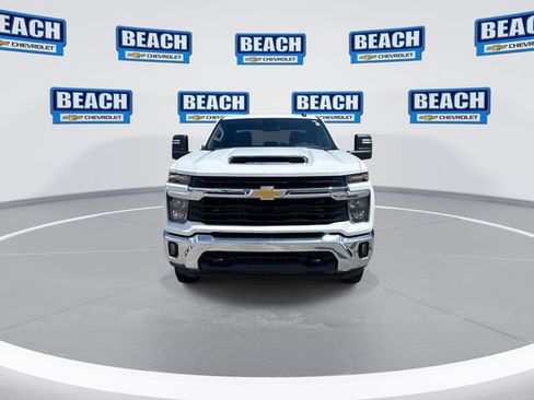 Used 2025 Chevrolet Silverado 2500 LT w/ Convenience Package AWD/4WD image 3