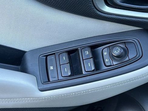 Used 2022 Subaru Forester Base image 12