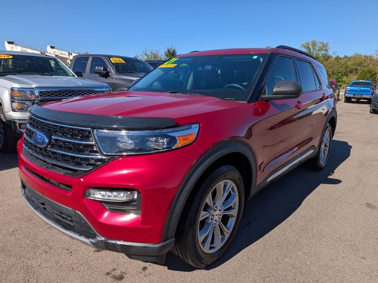 Used 2021 Ford Explorer XLT w/ Equipment Group 202A AWD/4WD image 2