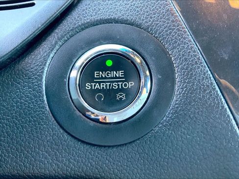 Used 2016 Ford Explorer Limited image 32