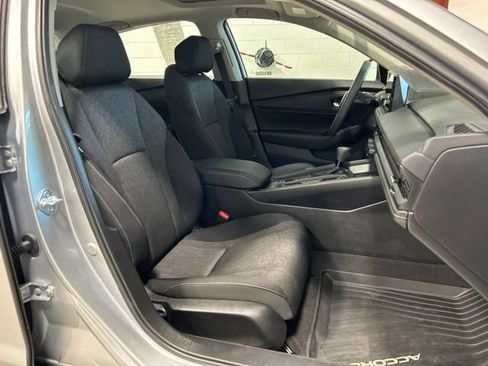 Certified 2025 Honda Accord SE image 14