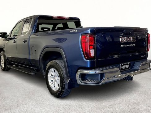 Used 2022 GMC Sierra 1500 SLE image 17