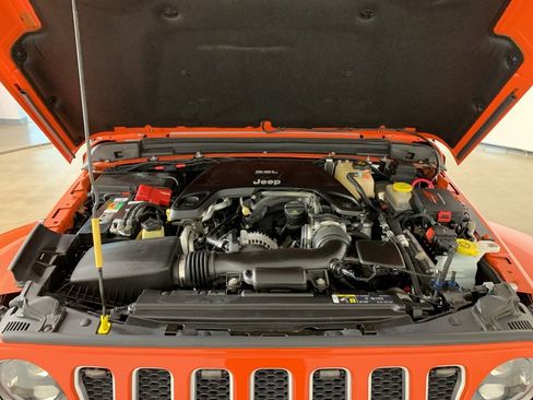 Used 2018 Jeep Wrangler Unlimited Sahara image 40