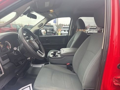 Used 2017 RAM 1500 Express w/ Express Value Package image 19