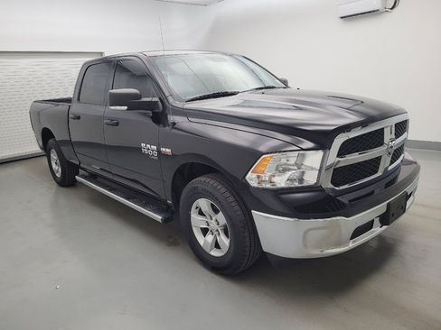 Used 2020 RAM 1500 Classic SLT w/ Luxury Group RWD image 11