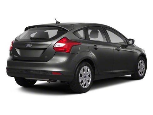Used 2013 Ford Focus SE FWD image 2