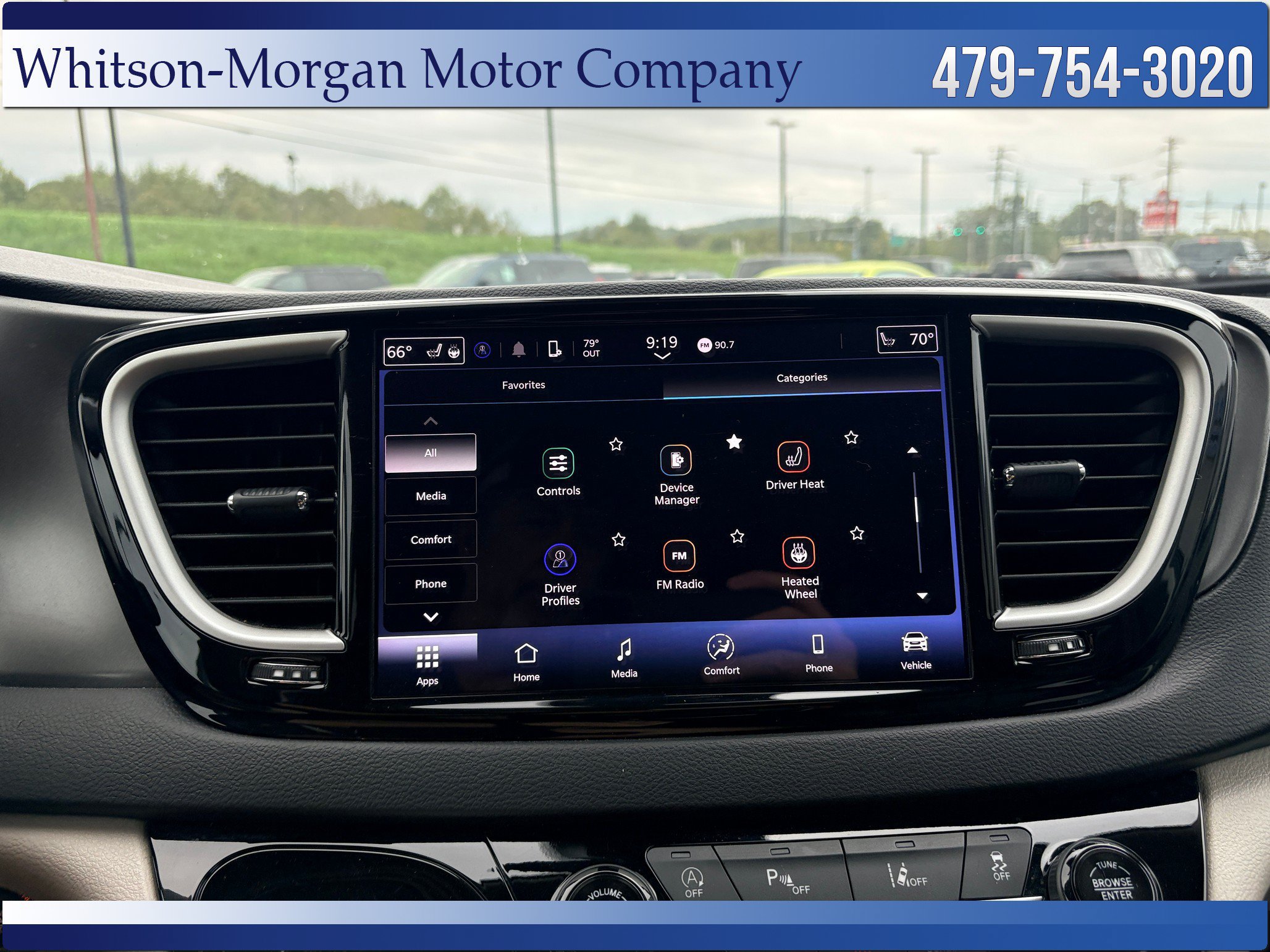 Used 2024 Chrysler Pacifica Touring-L FWD image 23