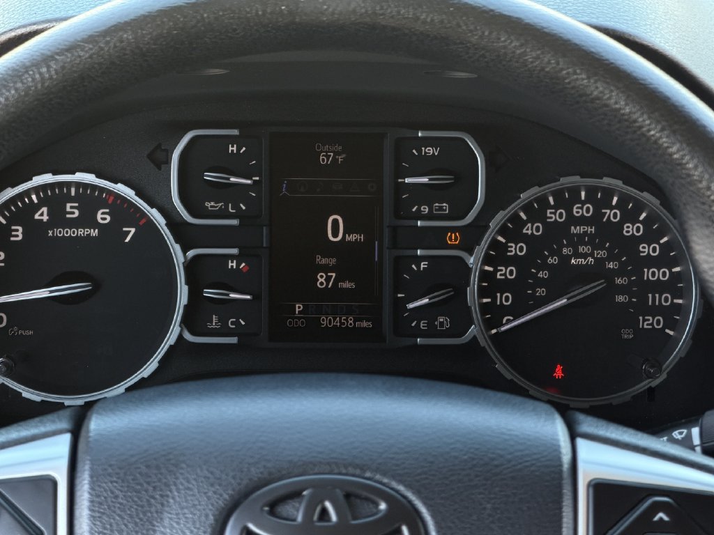 Used 2018 Toyota Tundra SR5 w/ SR5 Upgrade Package RWD image 17