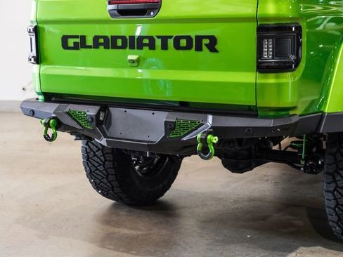 Used 2025 Jeep Gladiator Sport image 39