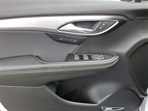 Certified 2025 Buick Envision Sport Touring image 12