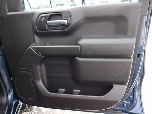 Used 2020 Chevrolet Silverado 1500 Custom Trail Boss w/ Custom Convenience Package image 18