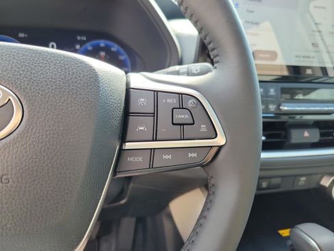 Used 2026 Toyota Grand Highlander AWD Hybrid image 14
