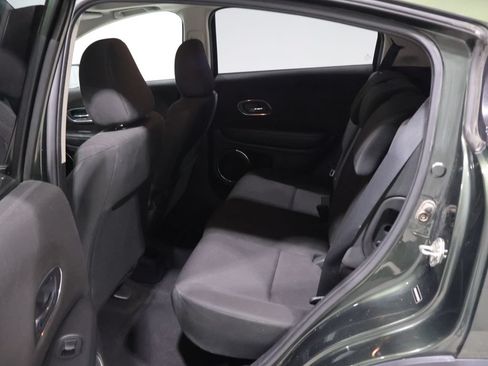 Used 2018 Honda HR-V EX image 17