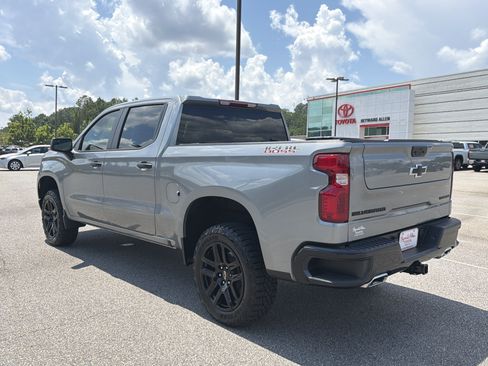Used 2024 Chevrolet Silverado 1500 Custom Trail Boss AWD/4WD image 15