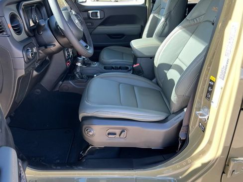 New 2026 Jeep Gladiator Mojave image 17