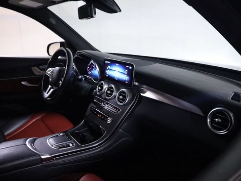 Used 2020 Mercedes-Benz GLC 300 4MATIC image 48