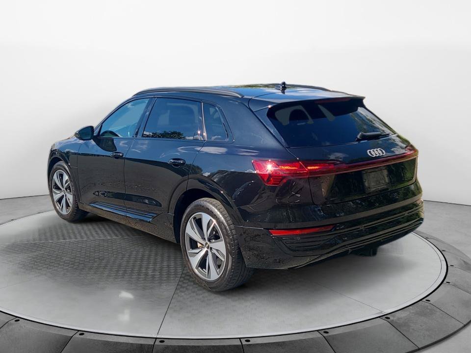 Used 2024 Audi Q8 e-tron Premium AWD/4WD image 5
