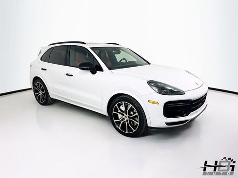 Used 2019 Porsche Cayenne Turbo w/ Premium Plus Package AWD/4WD image 4