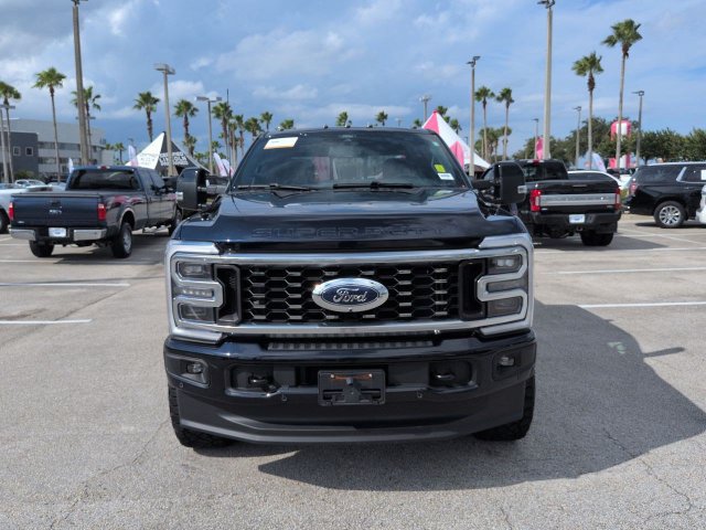 Certified 2025 Ford F350 Platinum w/ FX4 Off-Road Package AWD/4WD image 9