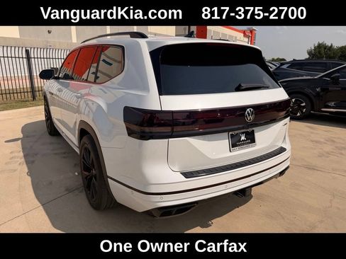 Used 2024 Volkswagen Atlas SEL Premium R-Line AWD/4WD image 2