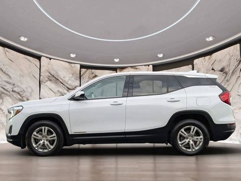 Used 2020 GMC Terrain SLE w/ LPO, Floor Liner Package FWD image 5